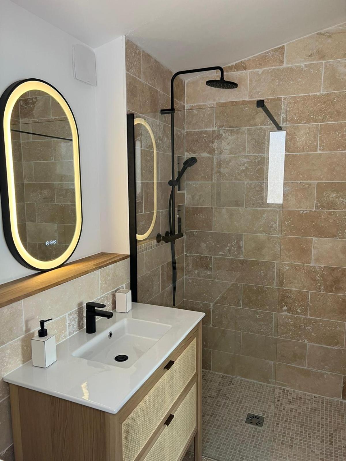 Great Room 29 Merignac  Luaran gambar
